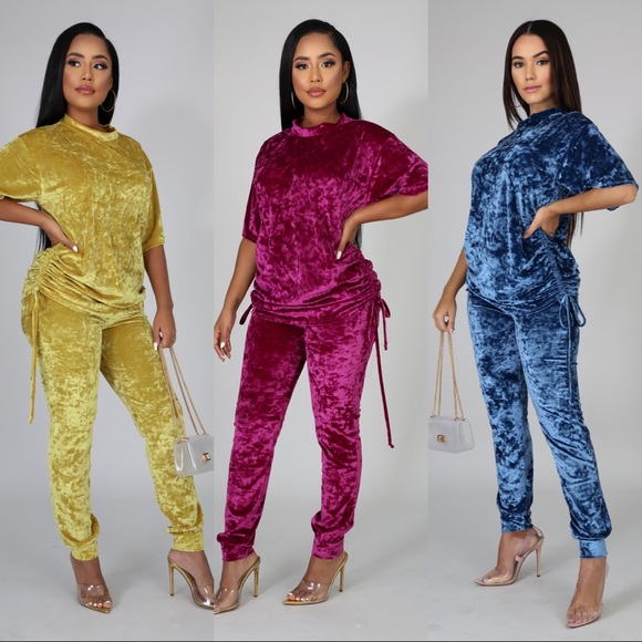 Glamour Velour Sets - Picture 1 of 4